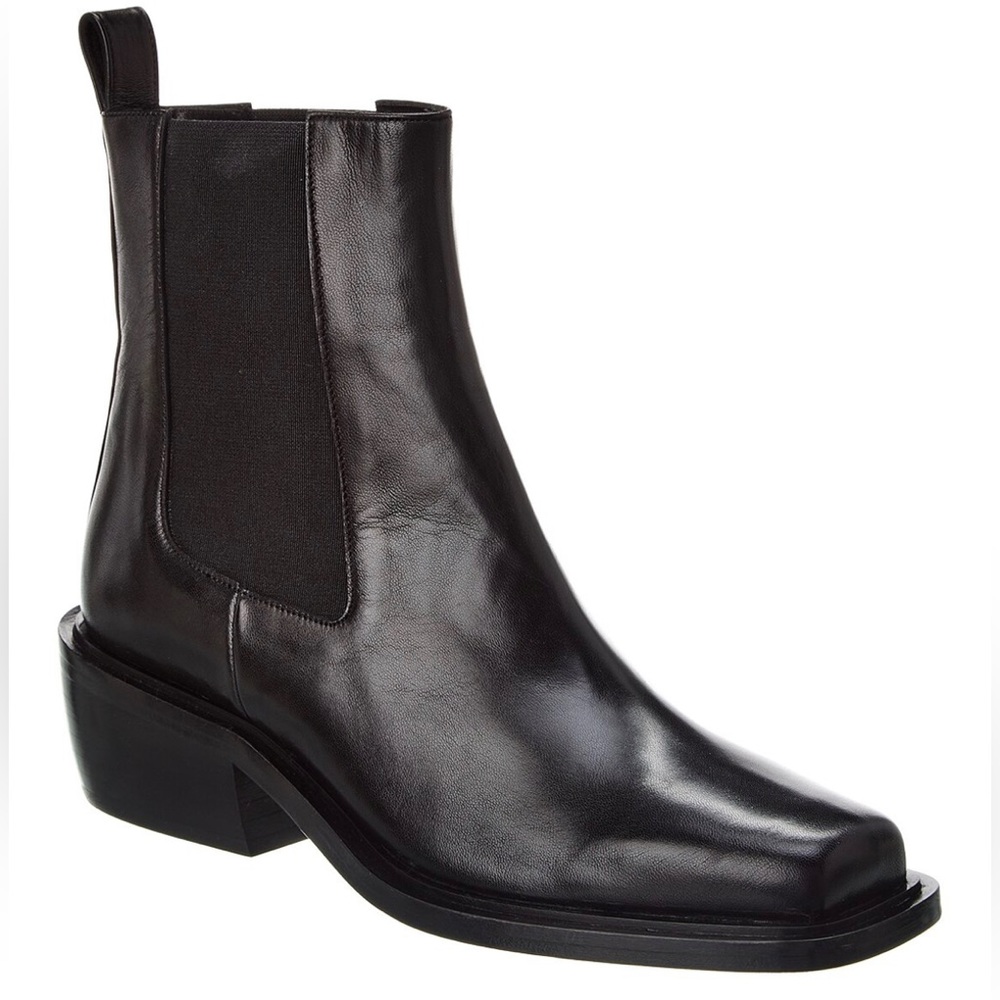 Frame boots